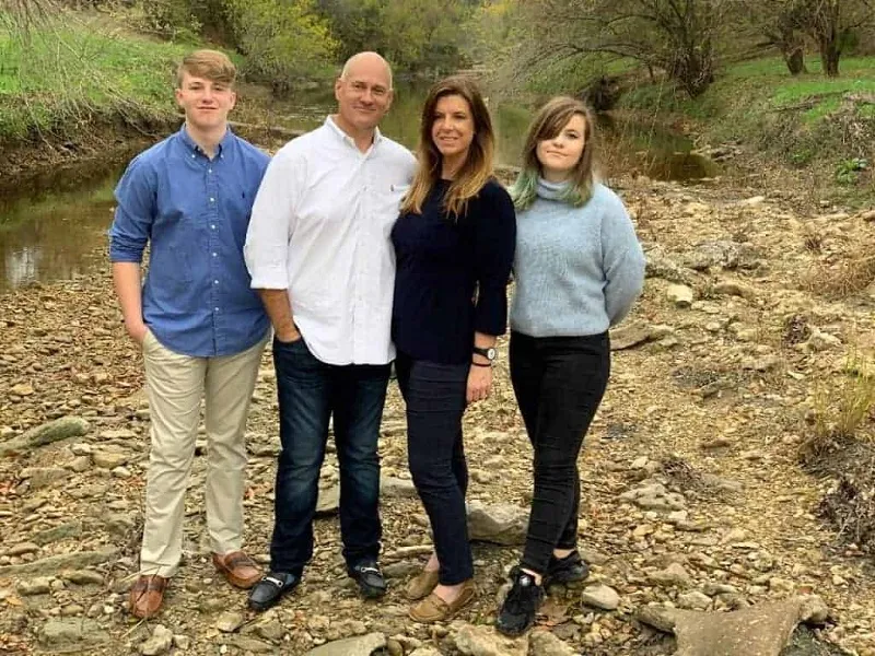 Dr. Ron Hill and family photoshoot